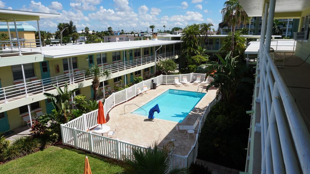 Tropic Terrace Of Treasure Island Hotel St. Pete Beach Exterior foto