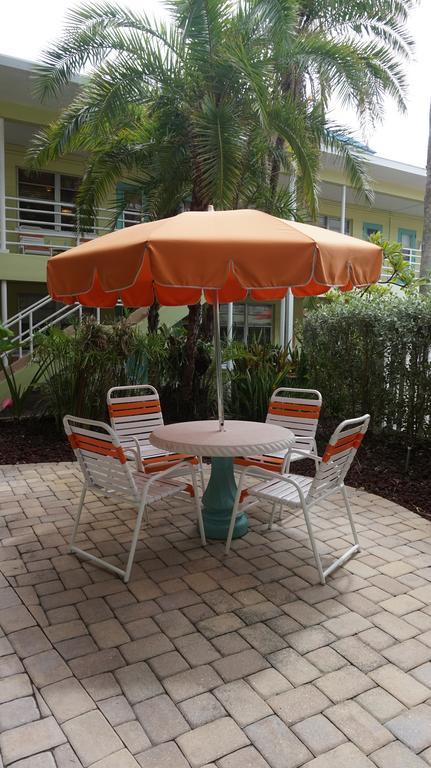 Tropic Terrace Of Treasure Island Hotel St. Pete Beach Exterior foto